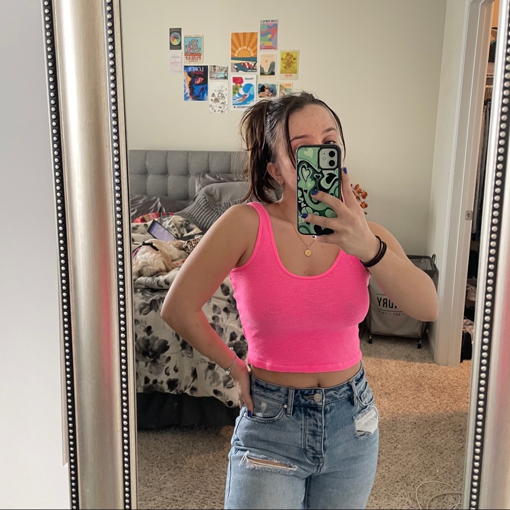 ❌ SOLD ❌ LF Neon Pink Tank Top - Picture 2 of 2